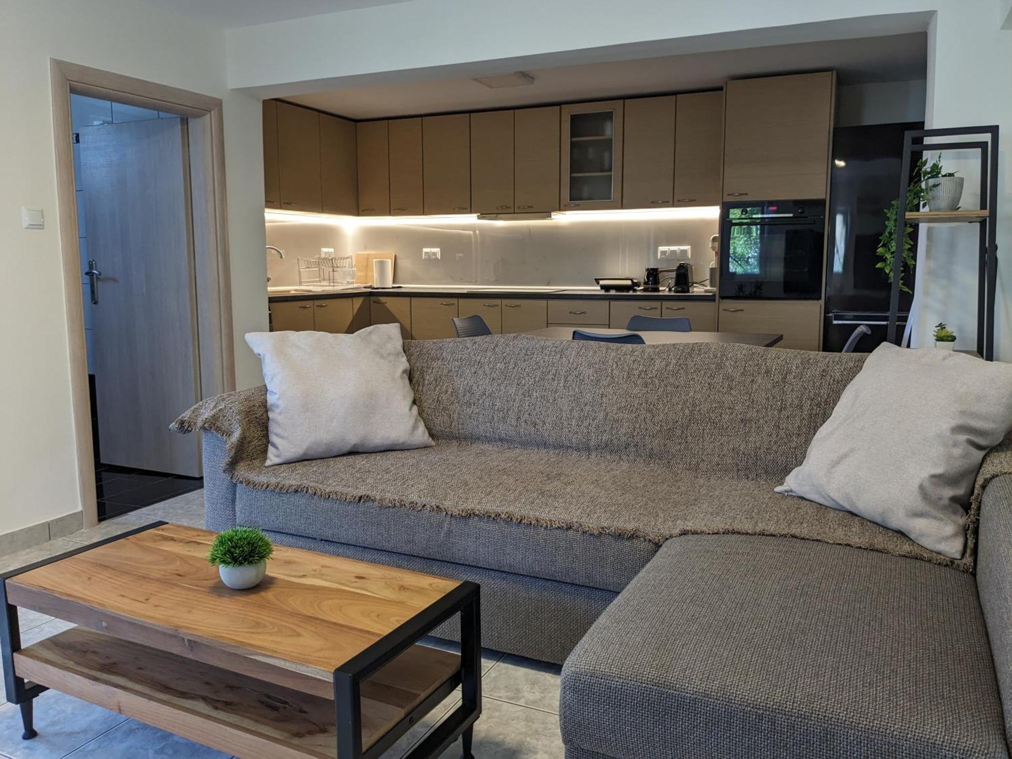 Ethos Apartment เนอาเปรามอส ภายนอก รูปภาพ